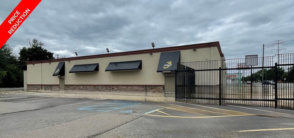 Primary Photo Of 21221 W Eight Mile Rd, Detroit Auto Repair For Sale