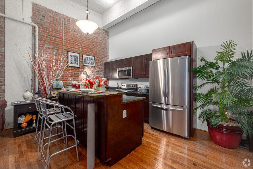 More Photos Of 311-313 W Baltimore St, Baltimore Apartments For Sale