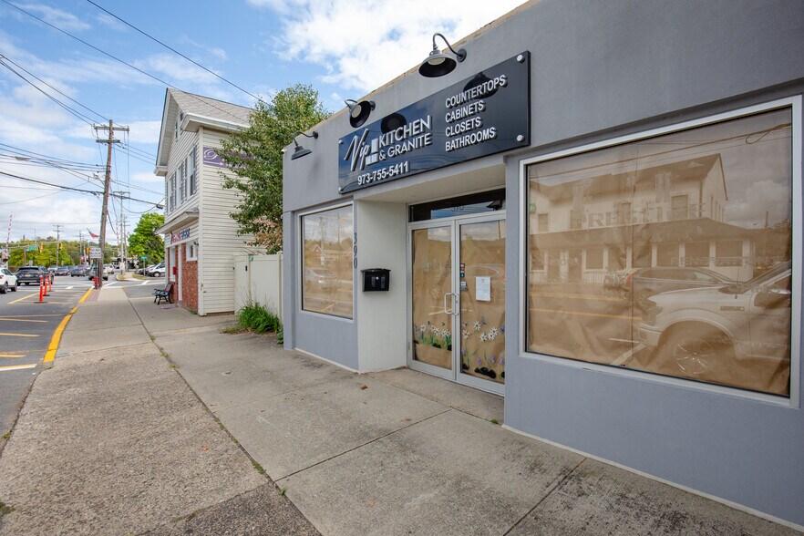 More Photos Of 390 Ramapo Valley Rd, Oakland Freestanding For Lease