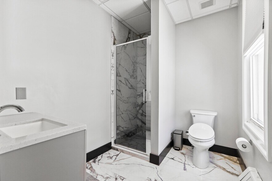 More Photos Of 210 Augusta St, South Amboy Unknown For Lease