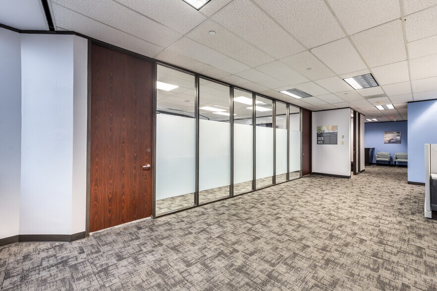 More Photos Of 13750 San Pedro Ave, San Antonio Coworking Space