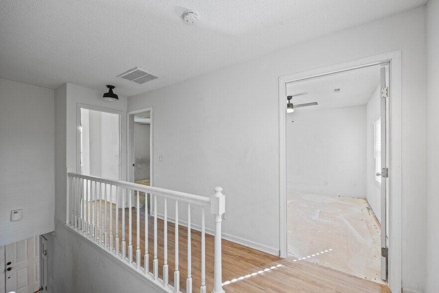 More Photos Of 5037 Sunset Blvd, Lexington Office For Sale