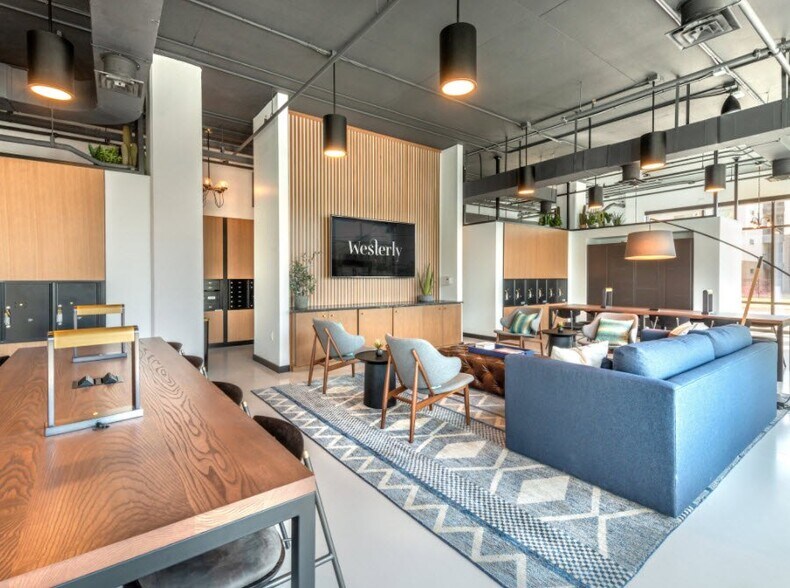 More Photos Of 411 W Commerce St, Dallas Apartments For Lease