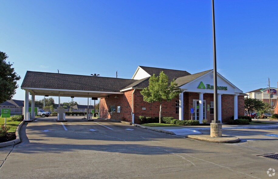 Primary Photo Of 2624 Mchard Rd, Pearland Freestanding For Lease