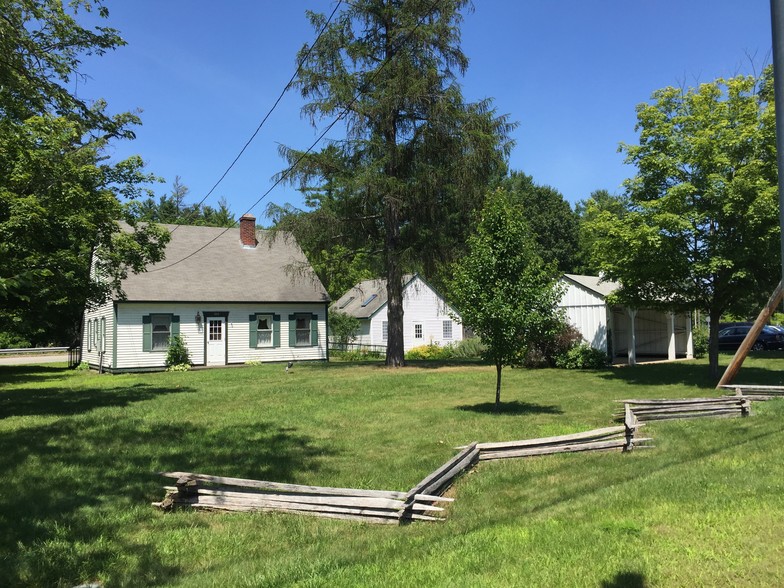 380 MAIN St