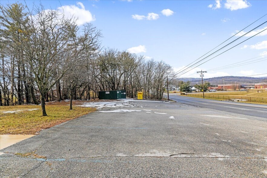 More Photos Of 12621 National Pike, Clear Spring Restaurant For Sale