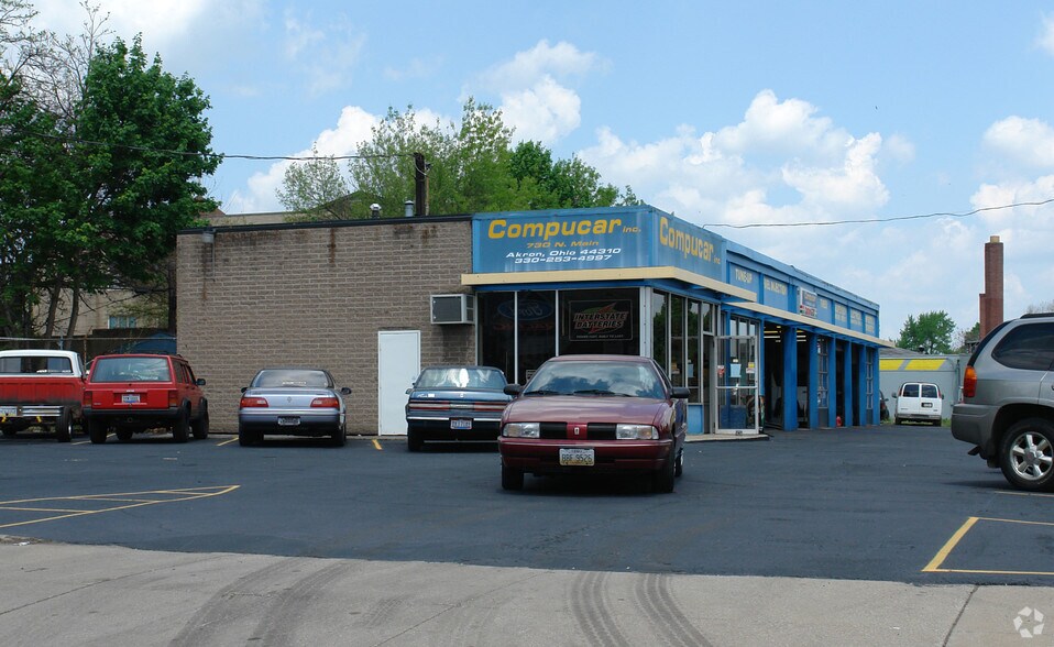 More Photos Of 730 N Main St, Akron Auto Repair For Sale