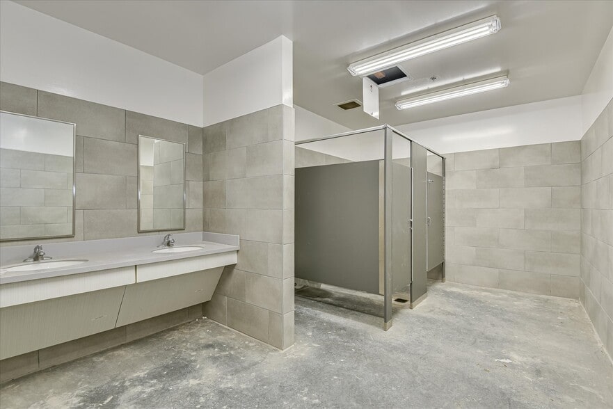 More Photos Of 111 Railroad Ave, North Augusta Apartments For Sale