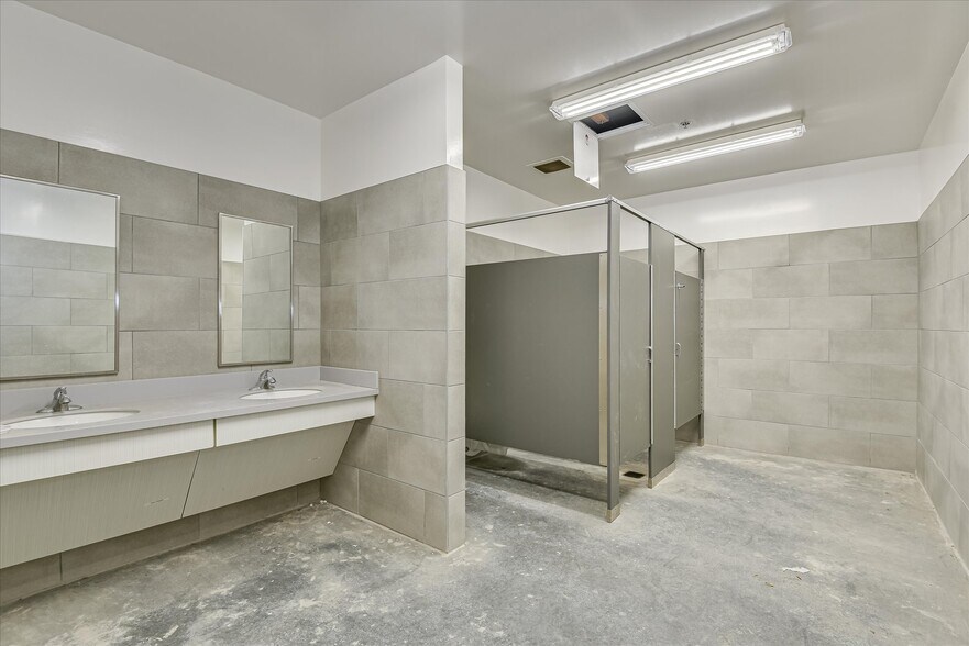 More Photos Of 111 Railroad Ave, North Augusta Apartments For Sale