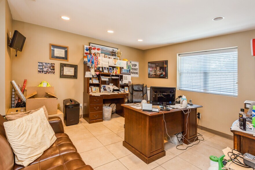 More Photos Of 41 Degnon Blvd, Bay Shore Manufacturing For Sale