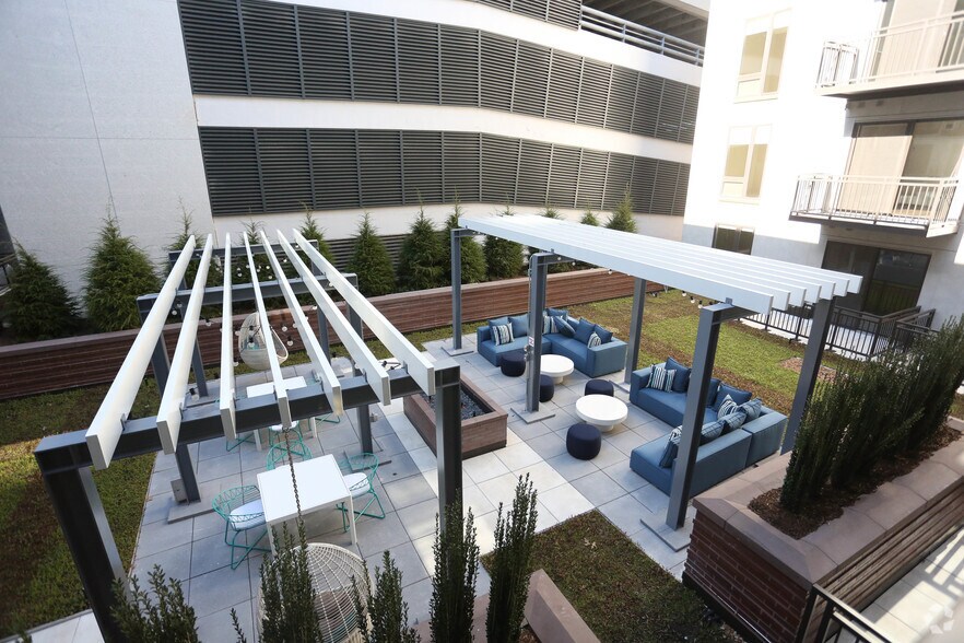 More Photos Of 25-45 N Central Ave, Clayton Apartments For Lease