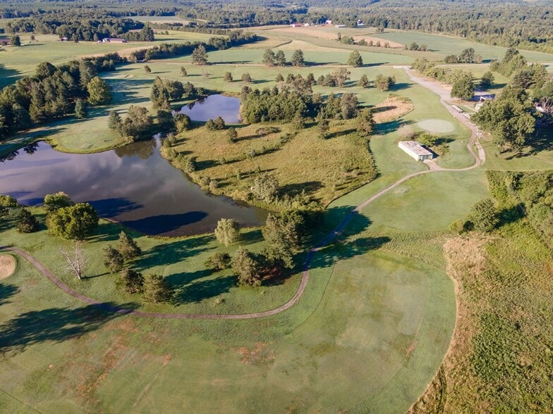 More Photos Of 36 Wedgewood Dr, Farmville Golf Course Driving Range For Sale