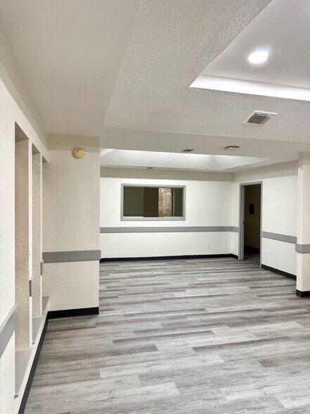 More Photos Of 2095 W Main St, League City Medical For Lease