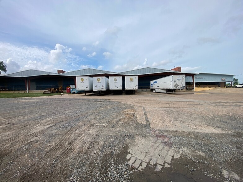 More Photos Of 2391 Levy St, Shreveport Warehouse For Lease