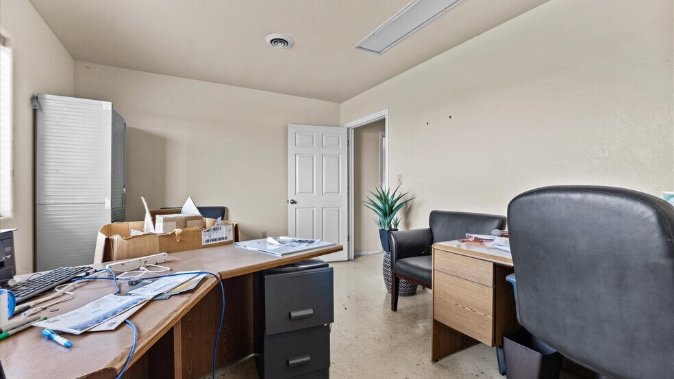 More Photos Of 1760 Gunnison Ave, Delta Warehouse For Sale