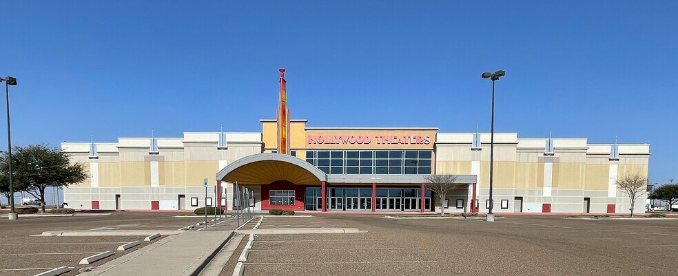 More Photos Of 2401 Jacaman Rd, Laredo Freestanding For Lease