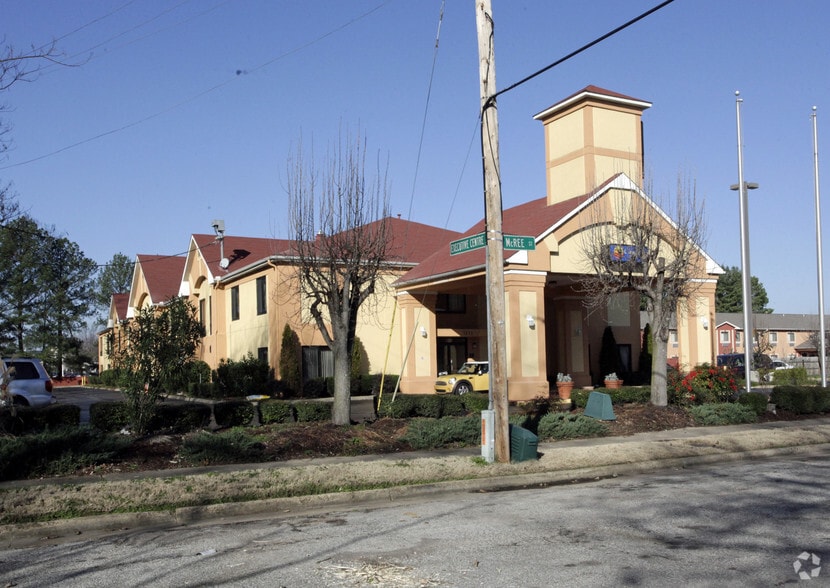 More Photos Of 1335 Mcree St, Memphis Hotel For Sale