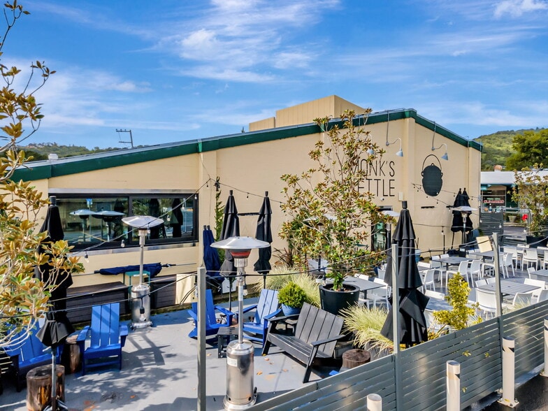 More Photos Of 621-655 Del Ganado Rd, San Rafael Storefront For Sale