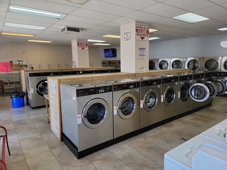 More Photos Of 1110-1112 S Long Beach Blvd, Compton General Retail For Sale