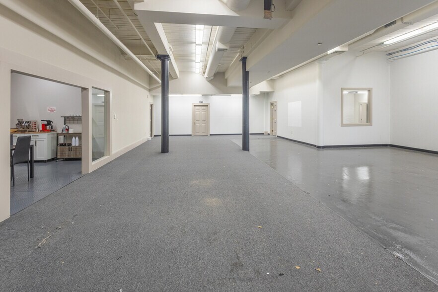 More Photos Of 491 Dutton St, Lowell Office For Sale