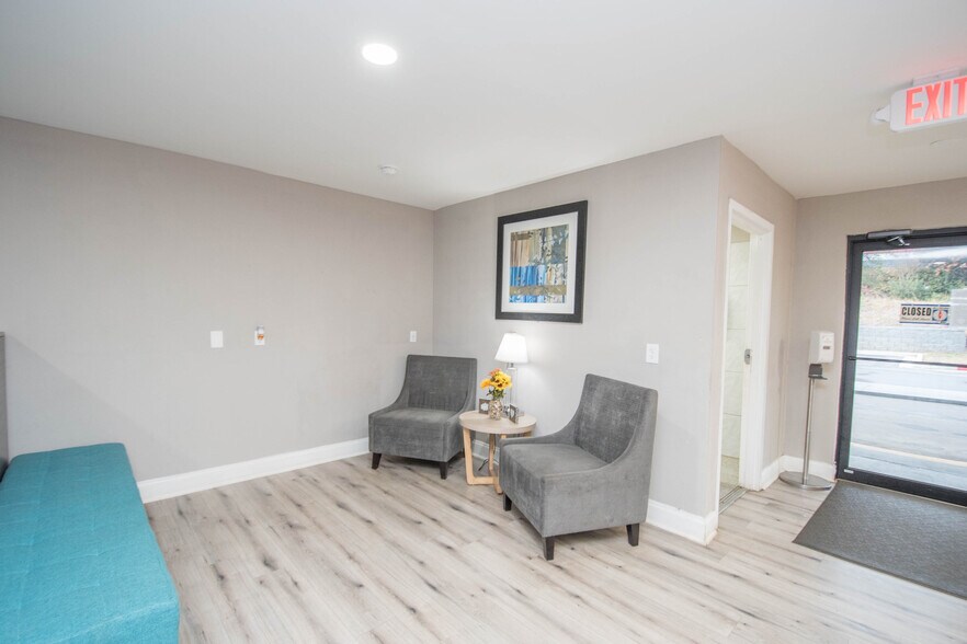 More Photos Of 750 Cobb Place Blvd NW, Kennesaw Hotel For Sale
