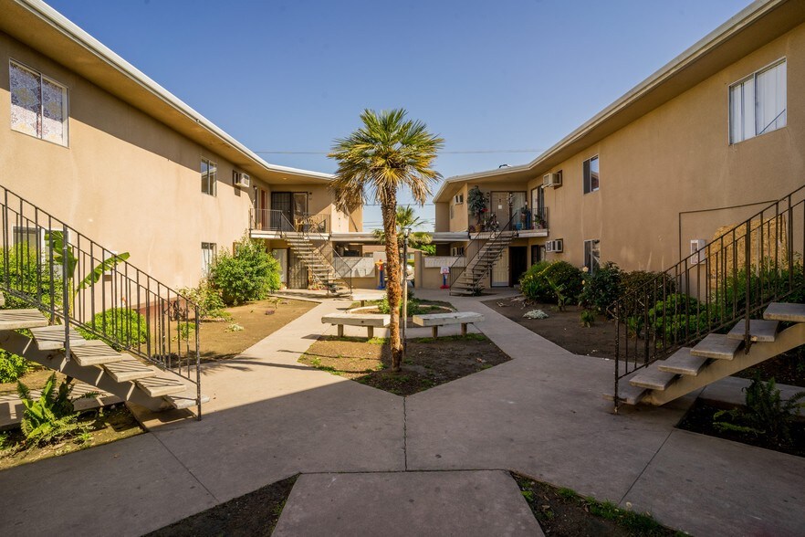 More Photos Of 4040 E Dakota Ave, Fresno Apartments For Sale