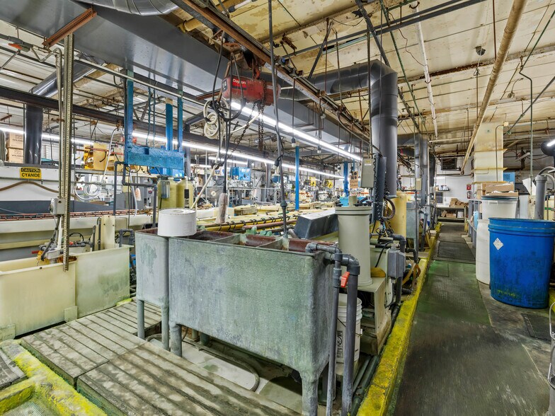 More Photos Of 634-636 Park Ave, Cranston Storefront For Sale