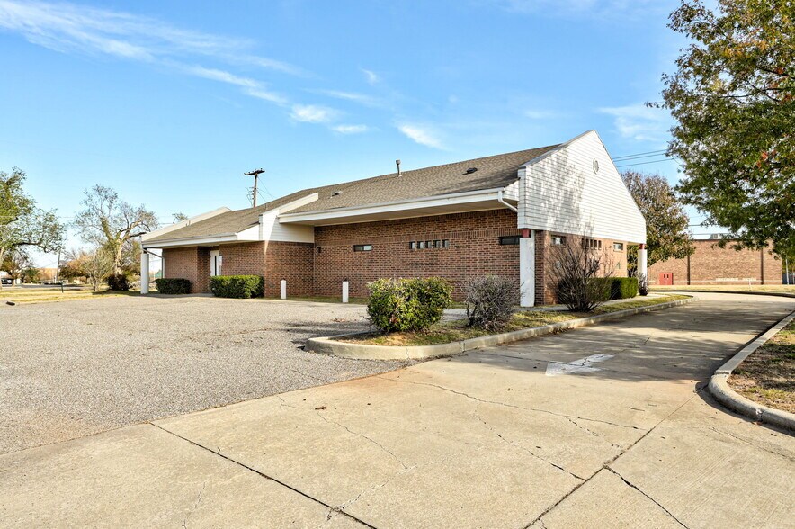 More Photos Of 4701 N Martin Luther King Ave, Oklahoma City Storefront Retail Office For Sale