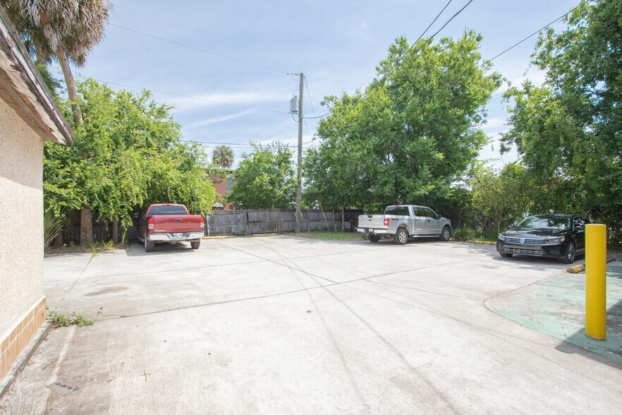 More Photos Of 910 St Johns Ave, Palatka Storefront Retail Residential For Sale