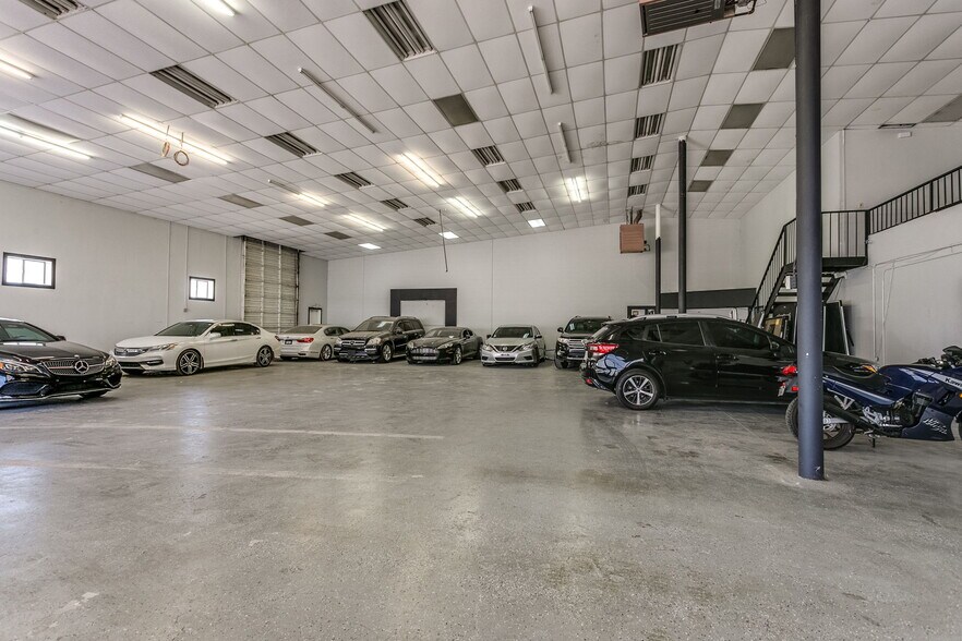 More Photos Of 400 N Macarthur Blvd, Oklahoma City Warehouse For Sale