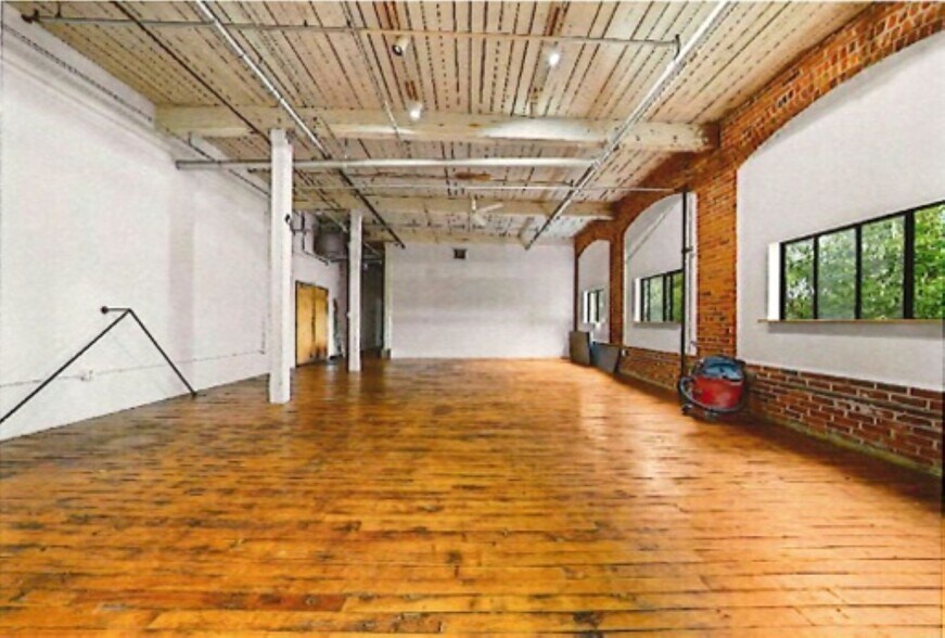 More Photos Of 669 Elmwood Ave, Providence Apartments For Sale