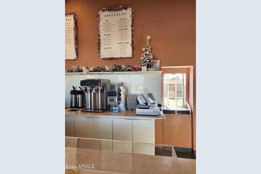 More Photos Of 19428 N Taft Ave, Maricopa Storefront Retail Residential For Sale