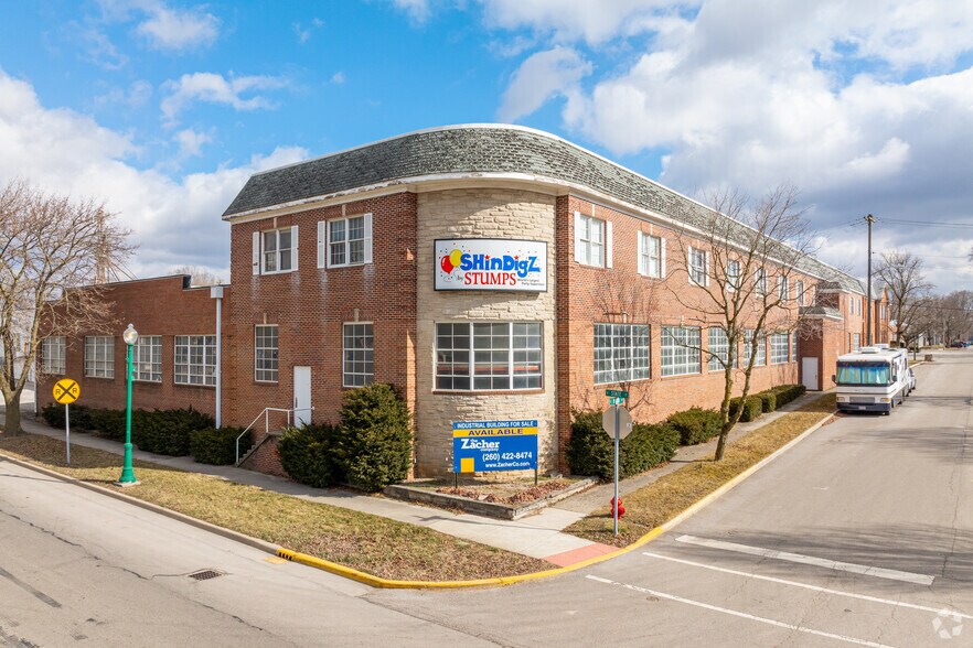 More Photos Of 111 E Broad St, South Whitley Warehouse For Sale