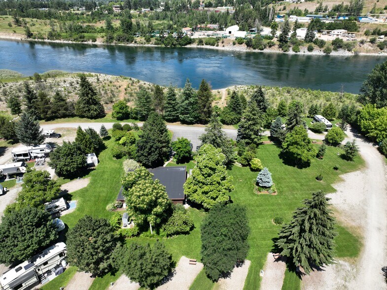 More Photos Of 651 Rosedale Rd, Castlegar Specialty For Sale