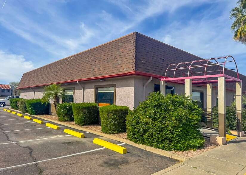 More Photos Of 5161 W Thunderbird Rd, Glendale Restaurant For Sale