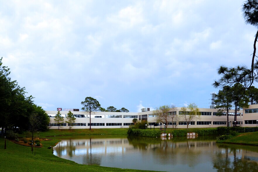 More Photos Of 14011 Park Dr, Tomball Unknown For Lease