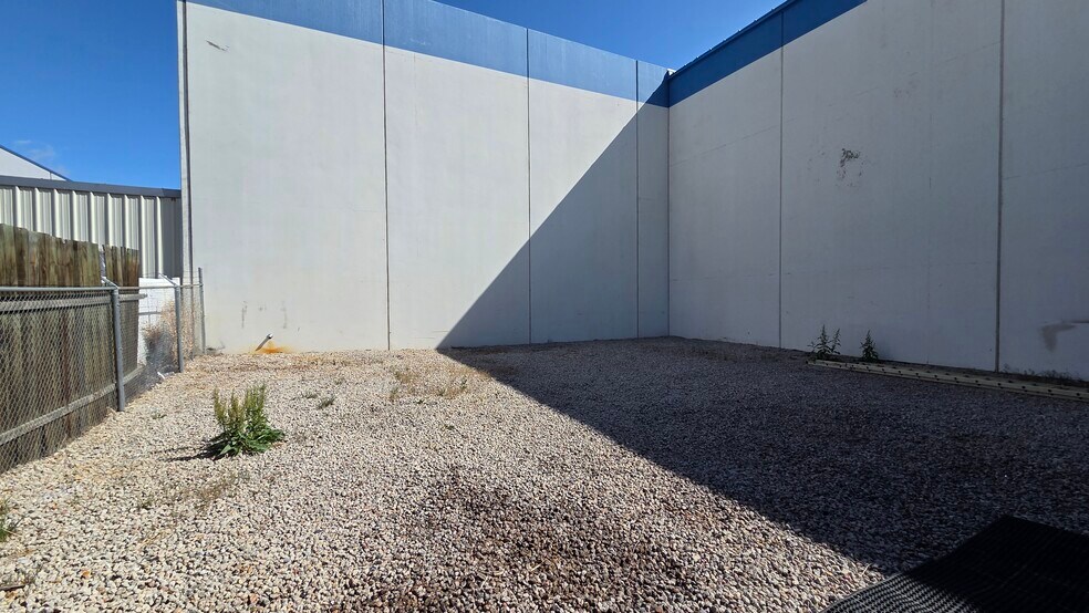 More Photos Of 387 E 55th Ave, Denver Warehouse For Lease