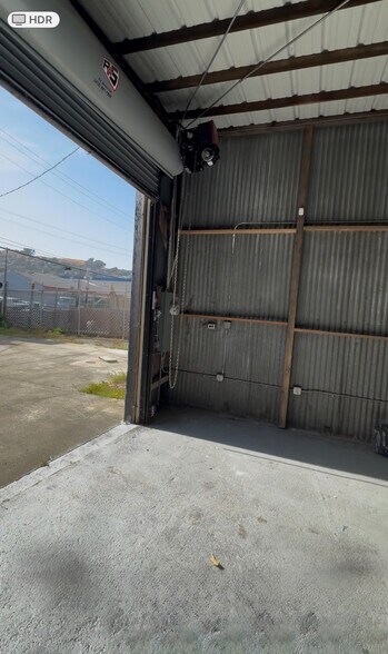 More Photos Of 91 Charter Oak Ave, San Francisco Warehouse For Sale