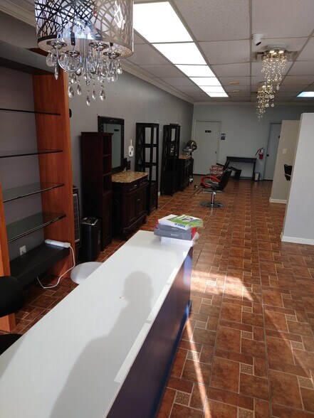 More Photos Of 2205 Longmire Dr, College Station Storefront Retail Office For Lease