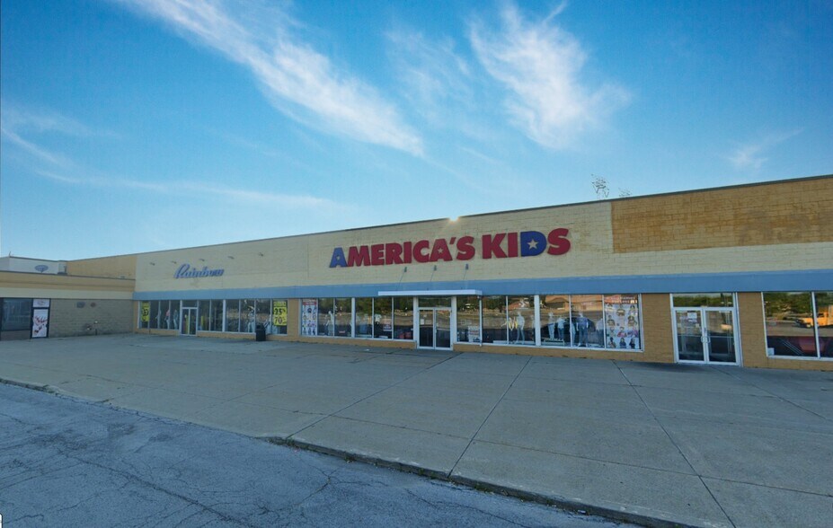 Primary Photo Of 16795 Torrence Ave, Lansing Freestanding For Lease