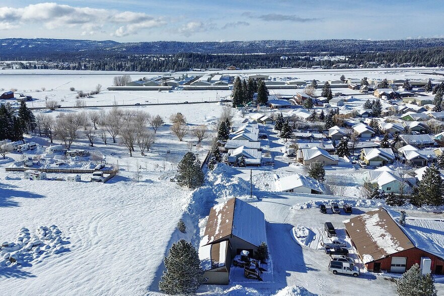 More Photos Of 105 E Jacob St, McCall Service For Sale