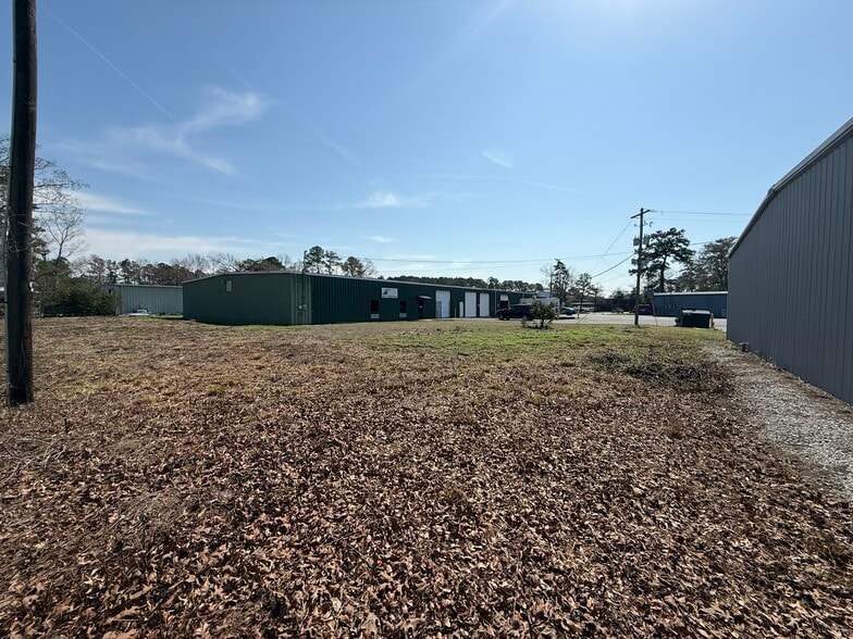 More Photos Of 3280 Industry Dr, North Charleston Warehouse For Lease