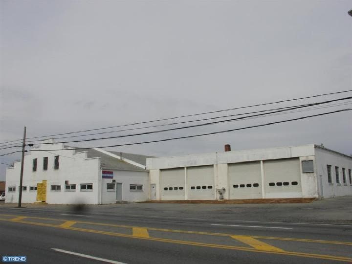 Primary Photo Of 41 N Centre Ave, Leesport Auto Dealership For Sale