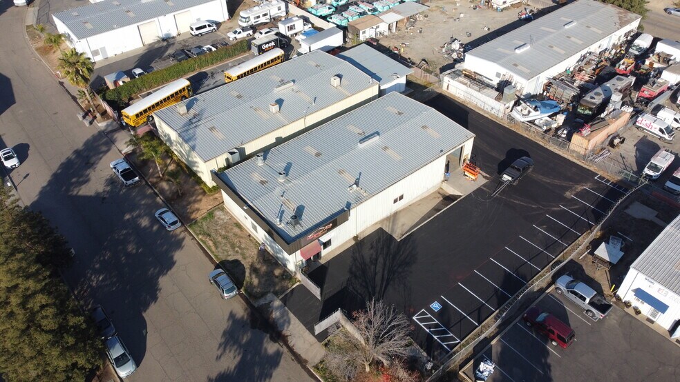 Primary Photo Of 5592 W San Madele Ave, Fresno Warehouse For Lease
