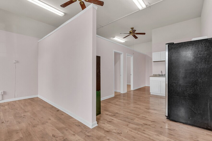 More Photos Of 524-528 1st St, Rodeo Apartments For Sale