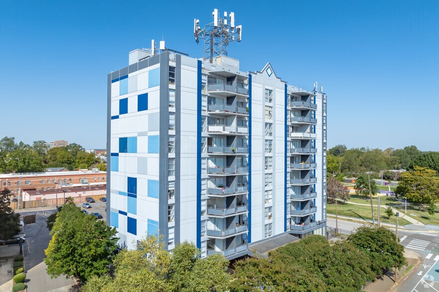 Primary Photo Of 750 Adams Ave, Memphis Apartments For Sale