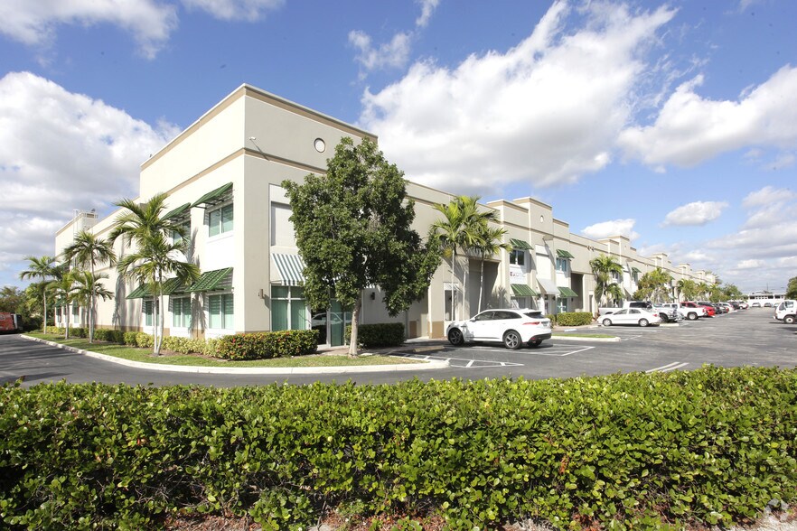 Primary Photo Of 1510-1556 SW 13th Ct, Pompano Beach Showroom For Sale