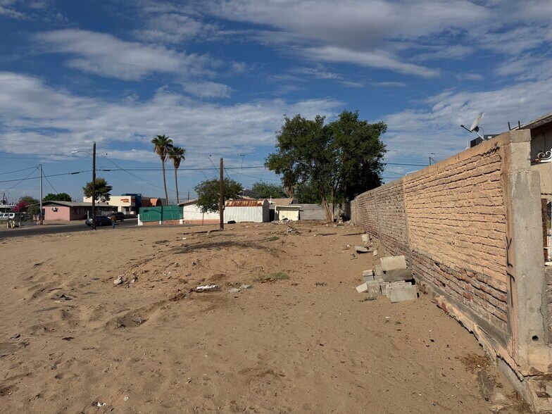 More Photos Of 606 N 4th Ave, San Luis Land For Sale