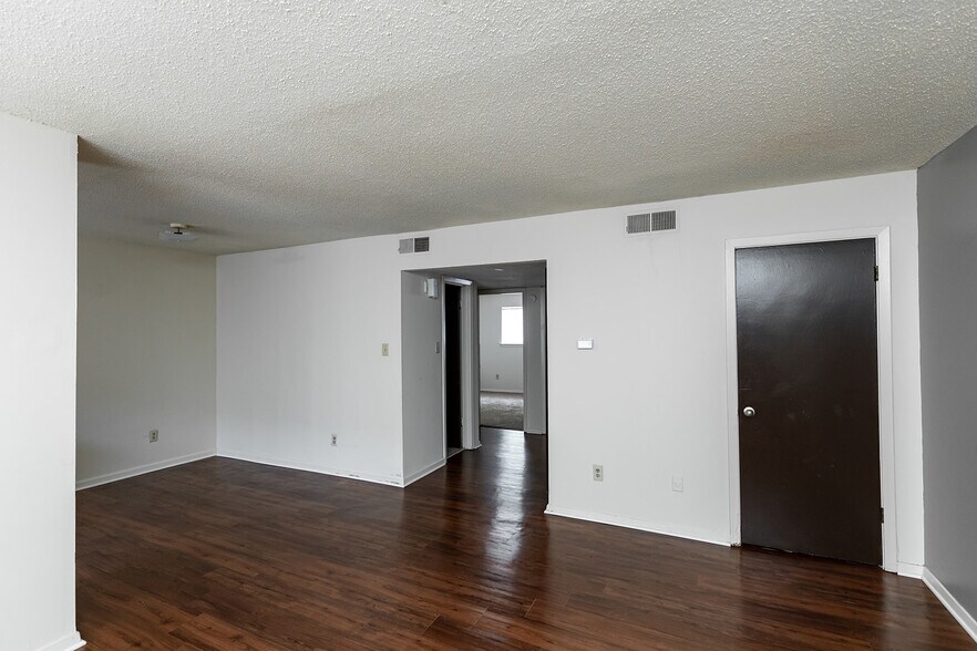 More Photos Of 3417-3443 Spottswood Ave, Memphis Apartments For Sale