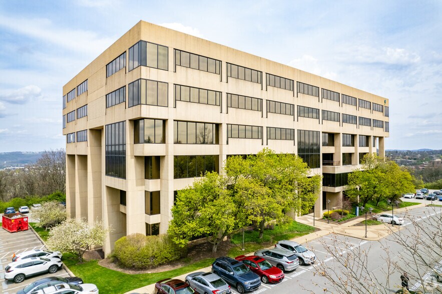 Primary Photo Of 750 Holiday Dr, Pittsburgh Office Residential For Lease